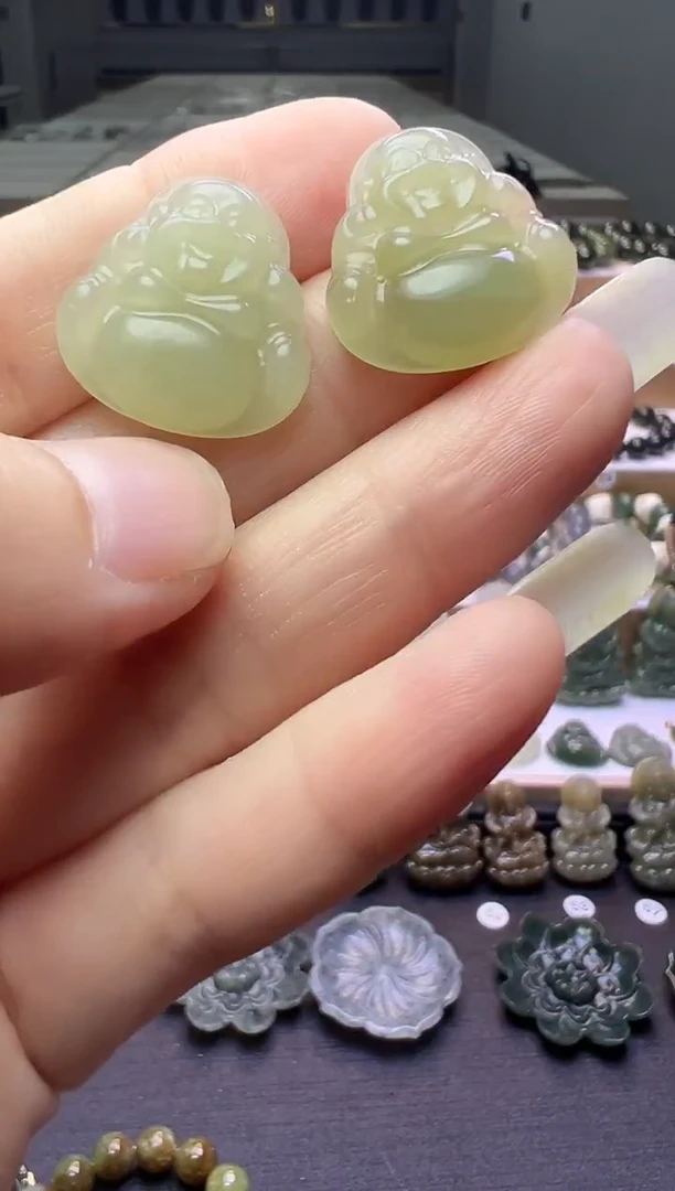 颈饰未镶嵌和田玉健**乐定向1  两个10米78号