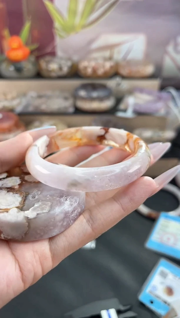 未镶嵌手镯石英质玉55