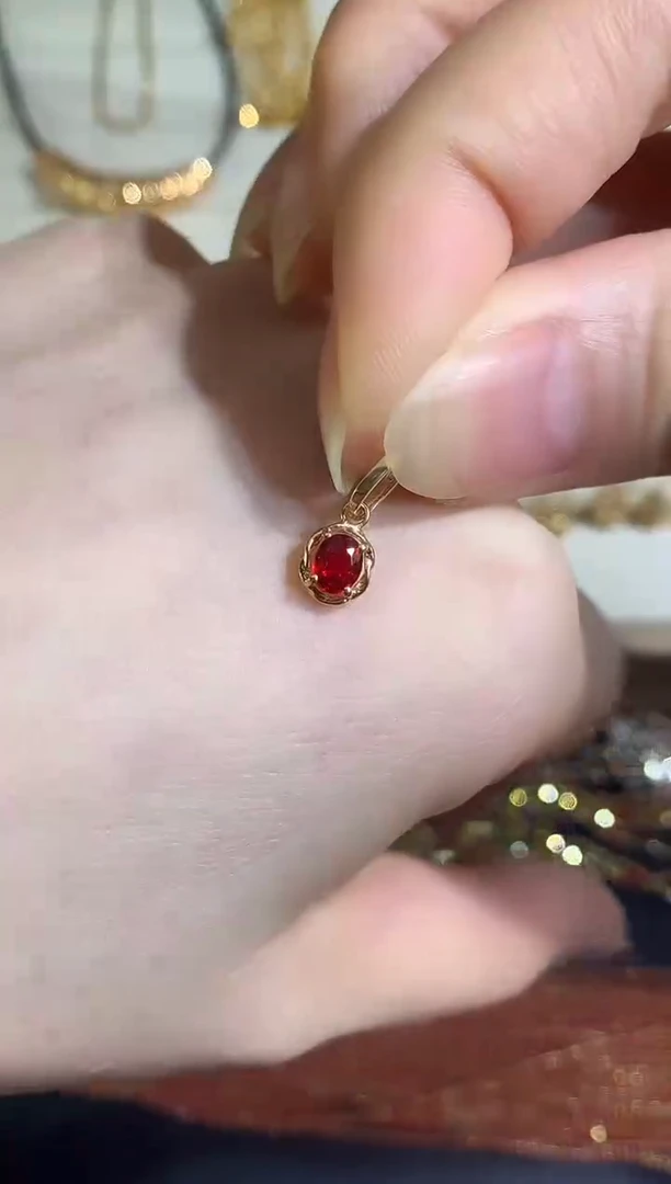 18K金吊坠(不含链)E68|780