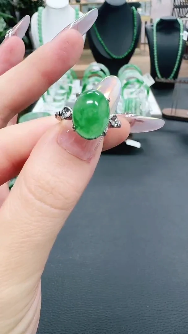 未镶嵌1石英质玉（非洲翠）/0629