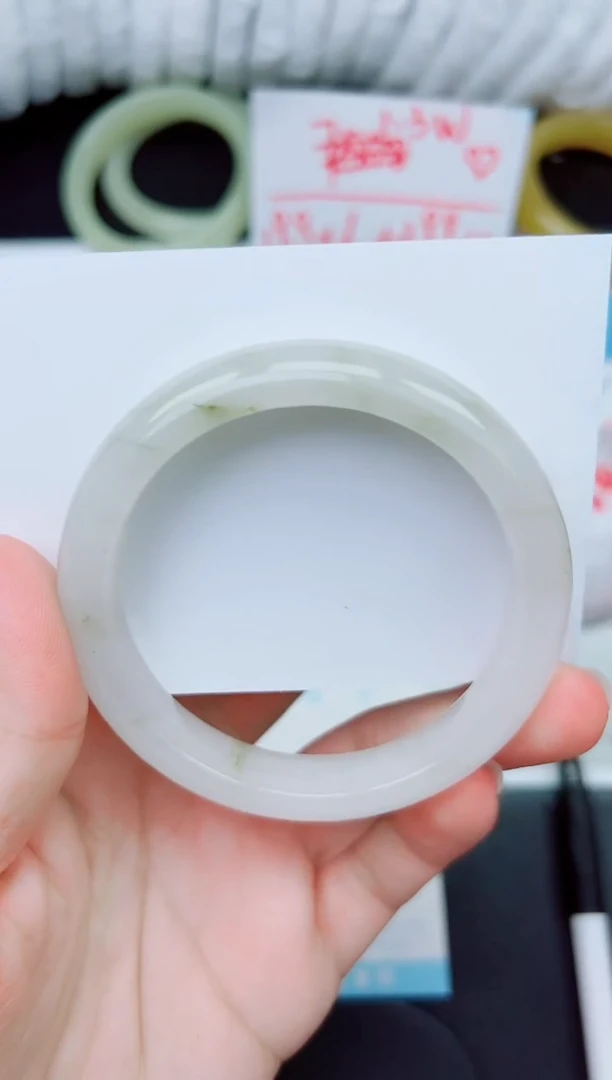 石英质玉手镯未镶嵌51-60.3