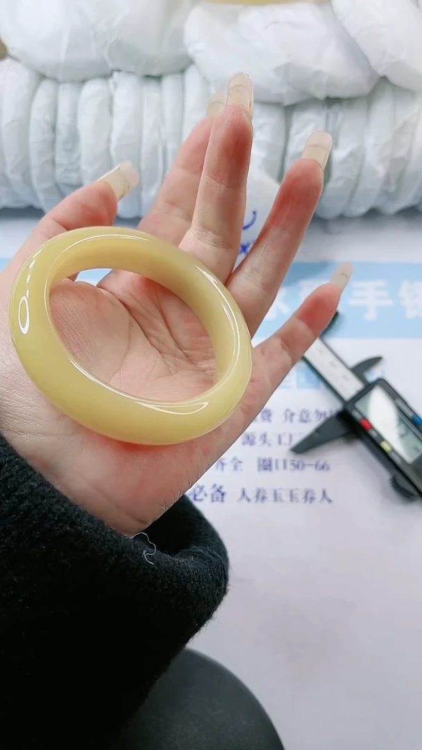 【闪购商品】石英质玉手镯未镶嵌多样性发货L610