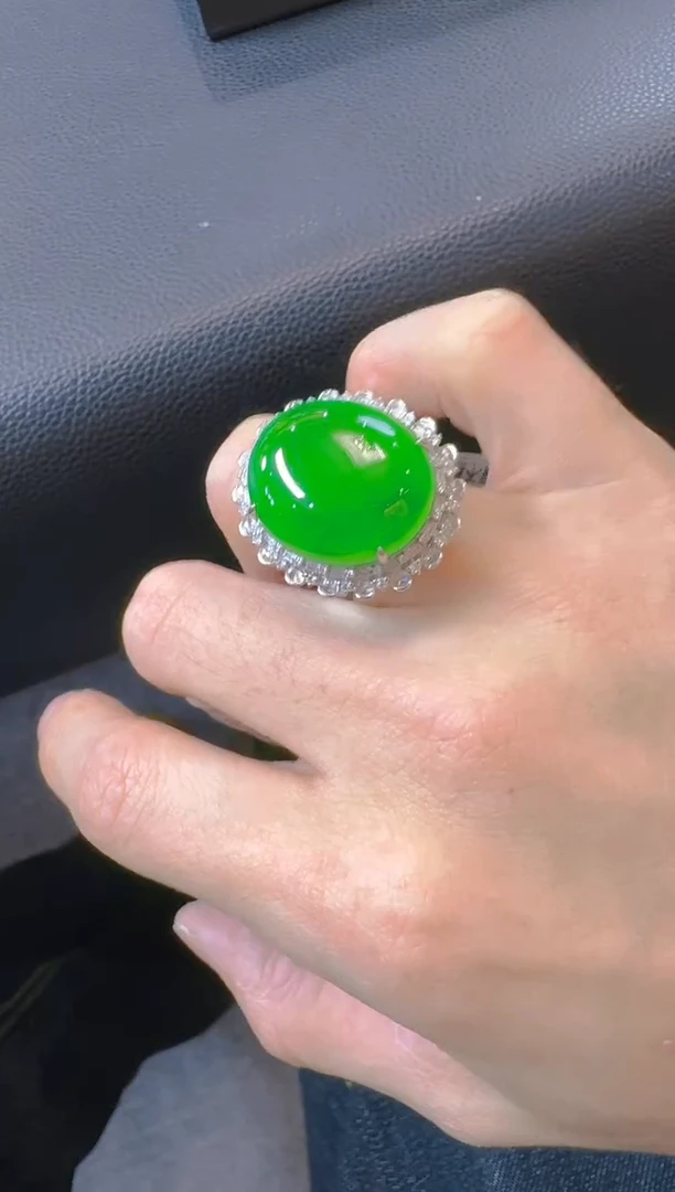 吊坠(赠链)18K金镶嵌翡翠天然A货翡翠+吊坠戒指两用款