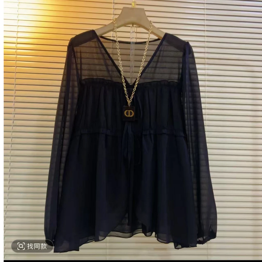 欧货时尚洋气减龄遮肉V领打底衫 690