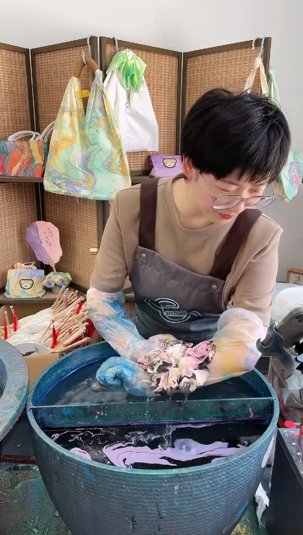 99发漆仙女直播闪拍