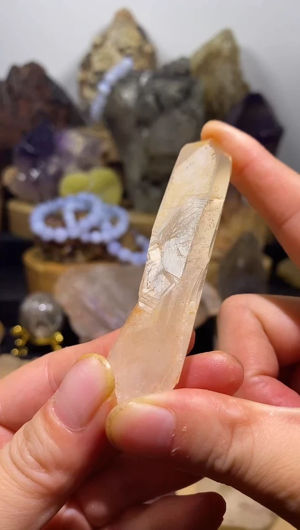 1未镶嵌水晶南非红皮水晶