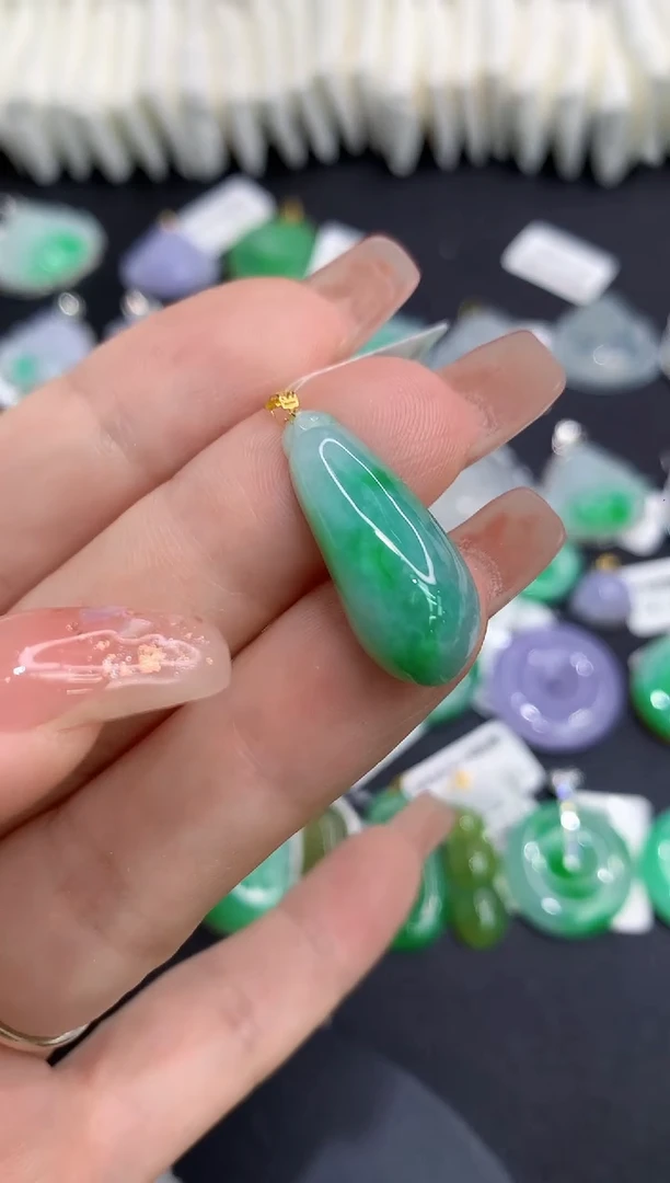 吊坠(不含链)18K金镶嵌翡翠111111111111