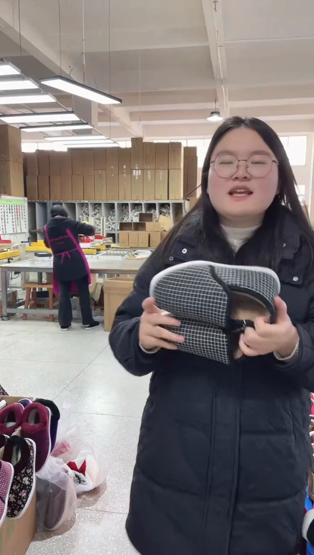 3-15黑格子棉鞋36码