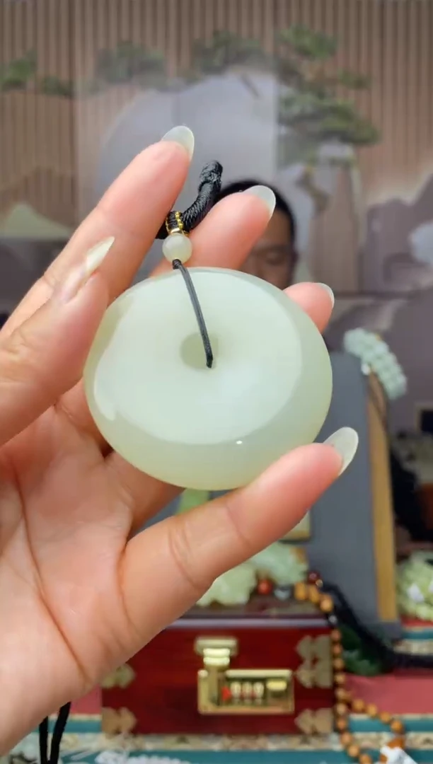 颈饰未镶嵌和田玉拍一发一