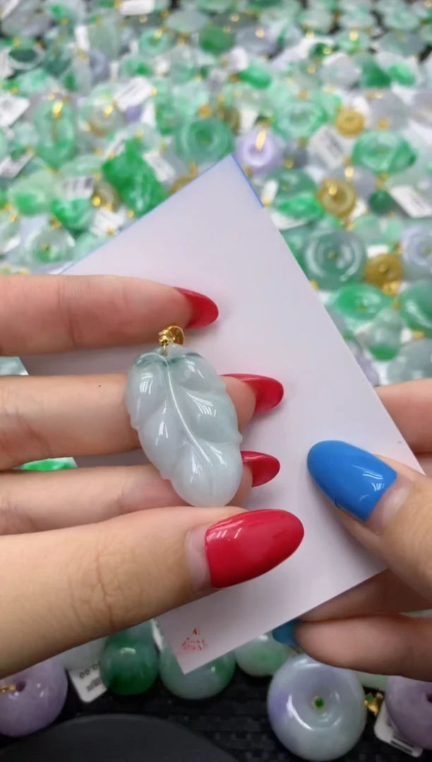 翡翠未镶嵌颈饰天然缅甸翡翠A货