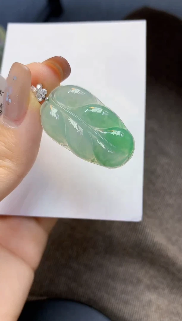 颈饰18K金镶嵌翡翠天然A货翡翠百元以上9元证书费自理