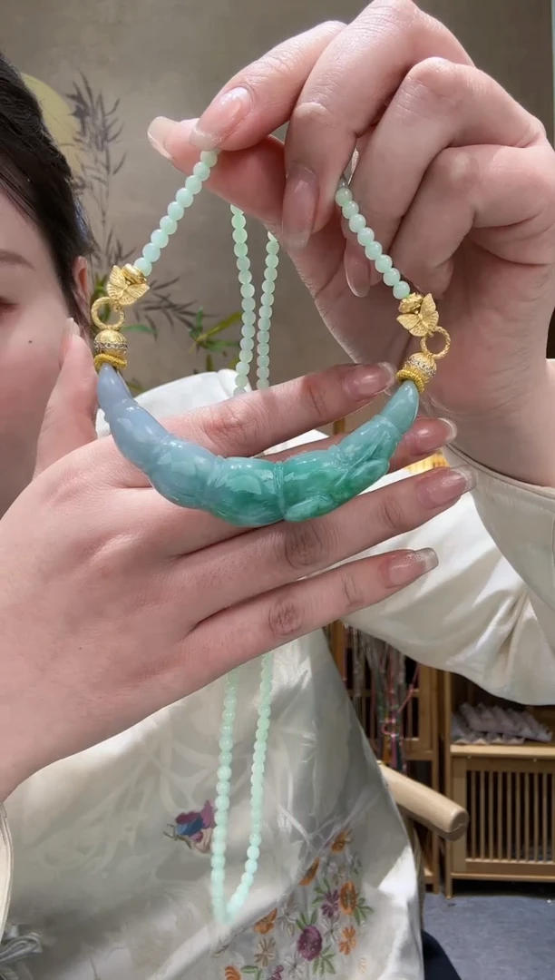 【闪购商品】翡翠颈饰未镶嵌吊坠