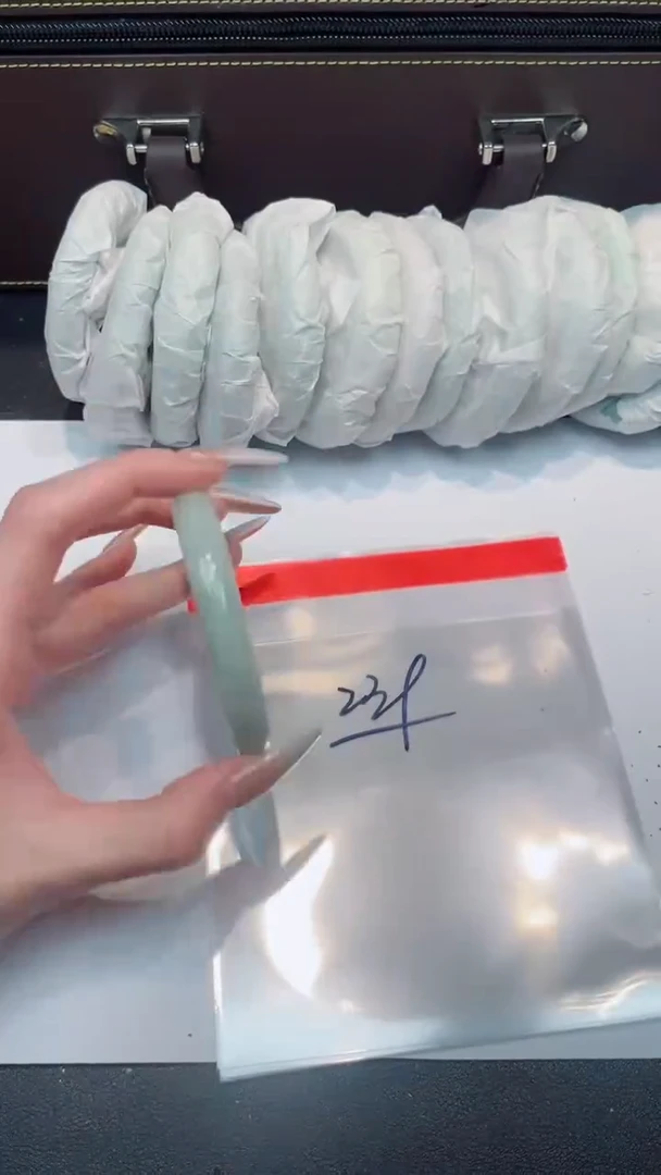未镶嵌手镯翡翠翡翠手镯断码清默认有瑕NO退换介意勿拍239