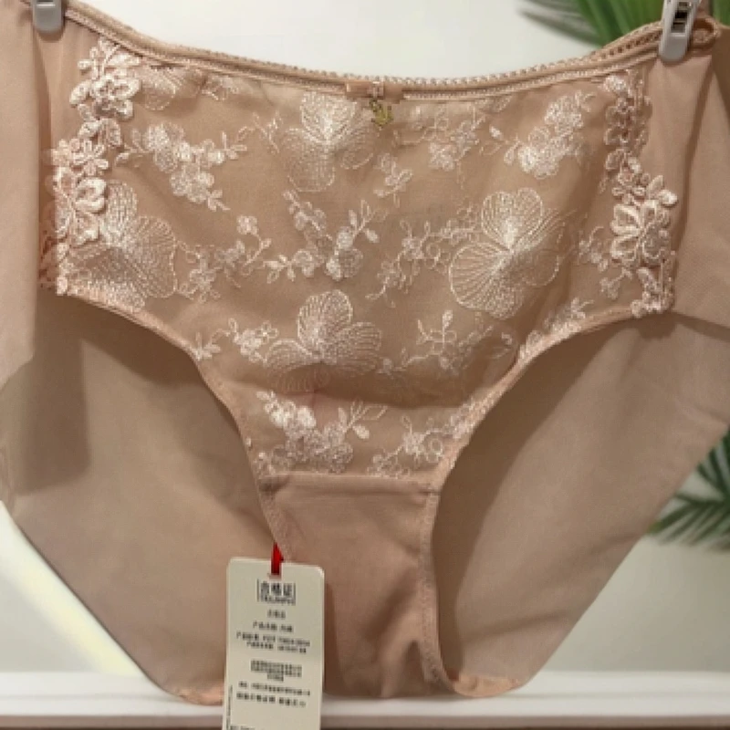 黛安芬性感甜美蕾丝内裤