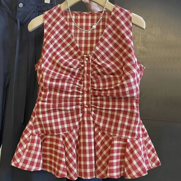 复古风2025年夏季百搭休闲女装短款气质格子背心褶皱收腰V领上衣