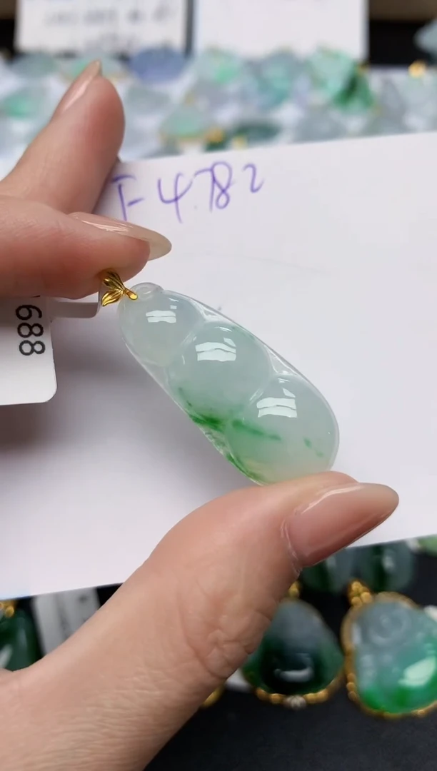 颈饰18K金镶嵌翡翠天然缅甸A货翡翠百元以上9元证书费自理1
