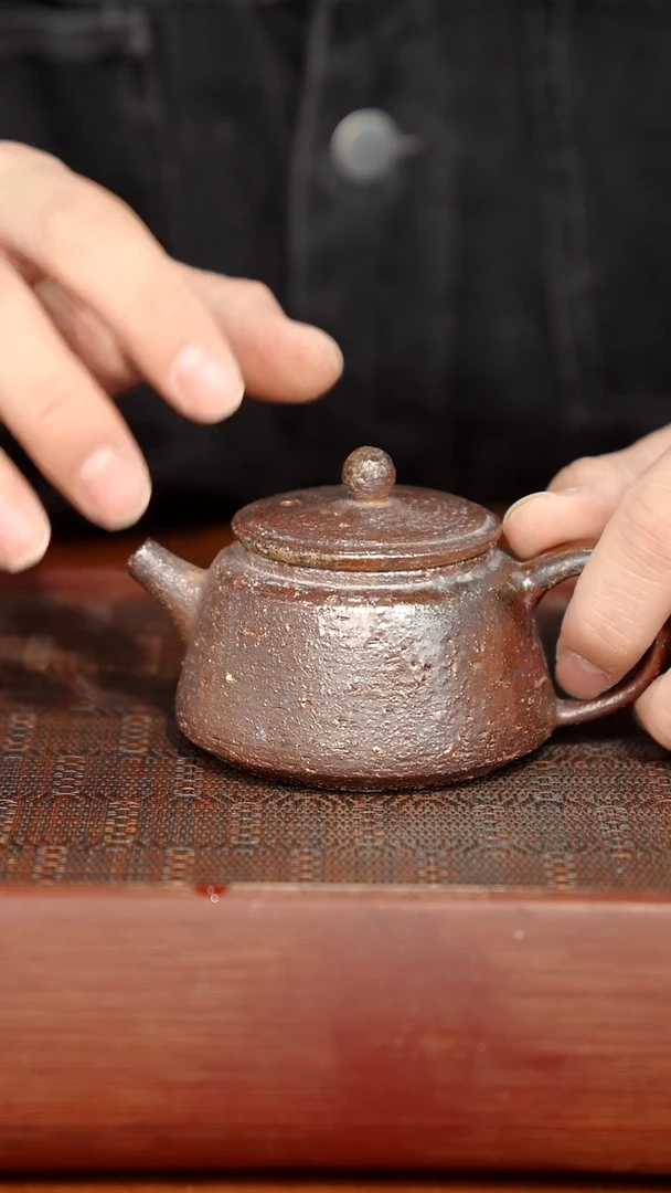 陶瓷奢瓷/瑞寅柴烧茶器（壶）485微瑕