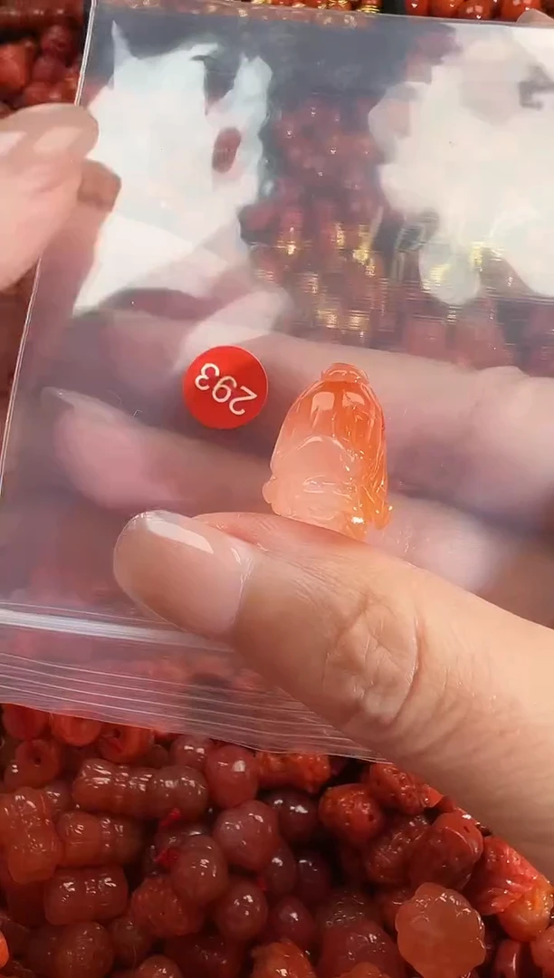 颈饰未镶嵌南红玛瑙1