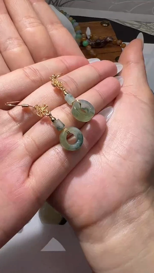 未镶嵌翡翠耳饰黄加绿甜甜圈