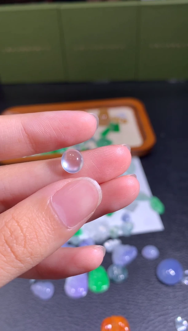 颈饰未镶嵌翡翠蛋