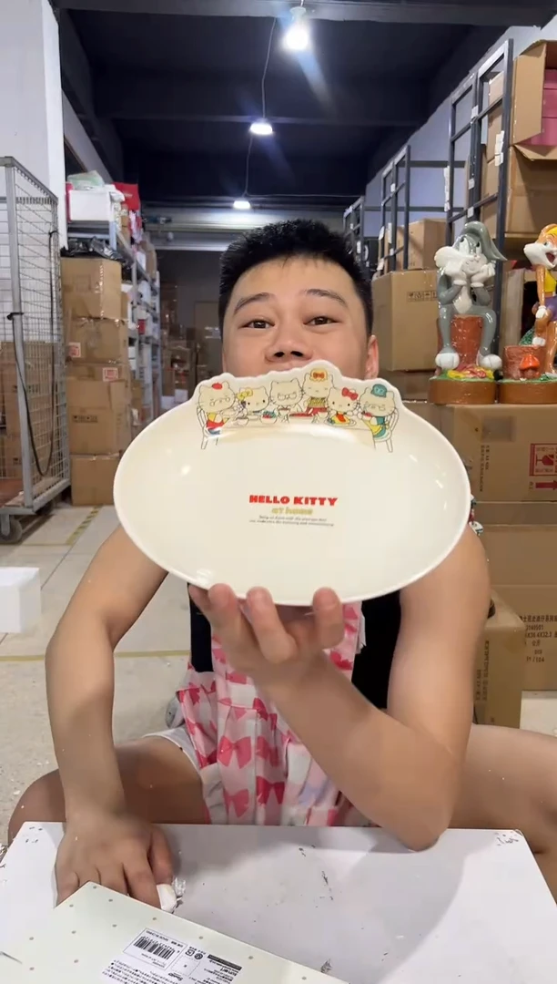 瓷片原盒kt猫一家人餐盘