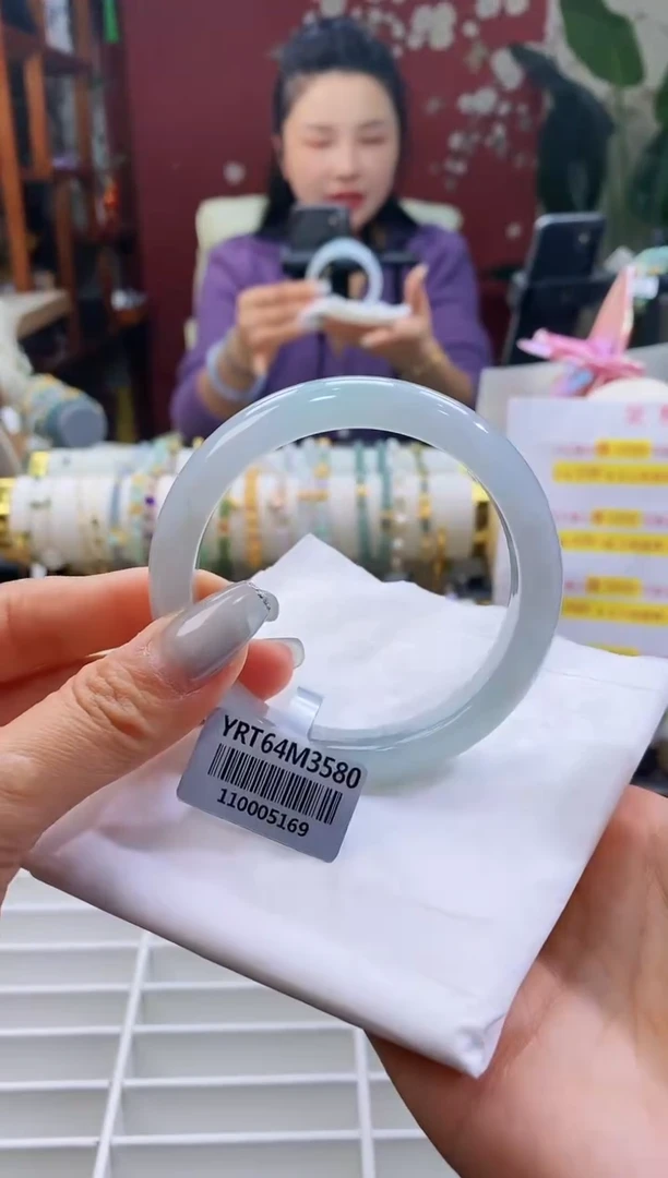 【闪购商品】翡翠手镯未镶嵌120湖水绿5859/11.8*8.5