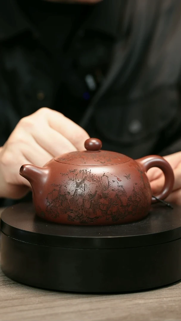 茶壶紫砂左***木H2465陆建平龙血砂童趣半月