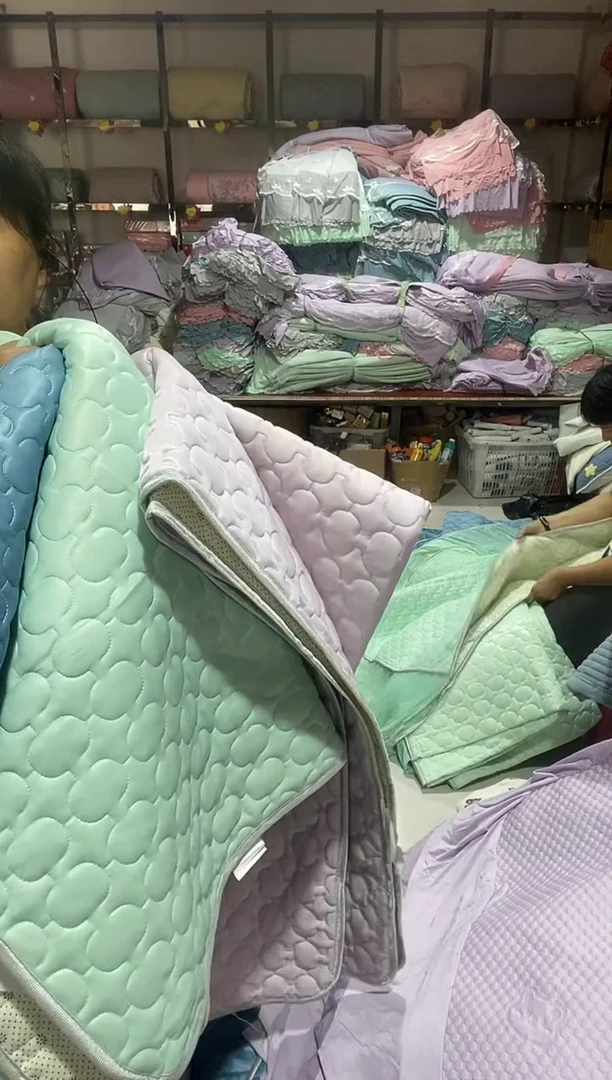 聚酯纤维1.5*2 不选颜色 款式 大瑕疵 介意勿拍  无售后