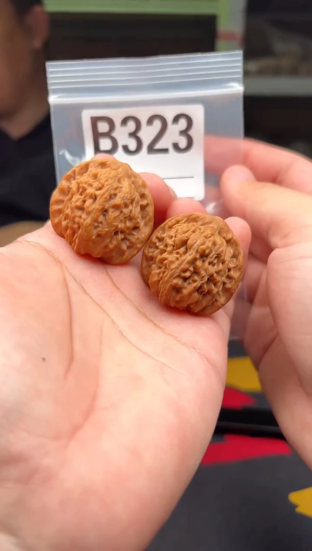 吊坠文玩核桃秦皇楼B323-33