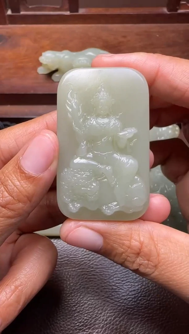 未镶嵌和田玉挂件和田玉挂件