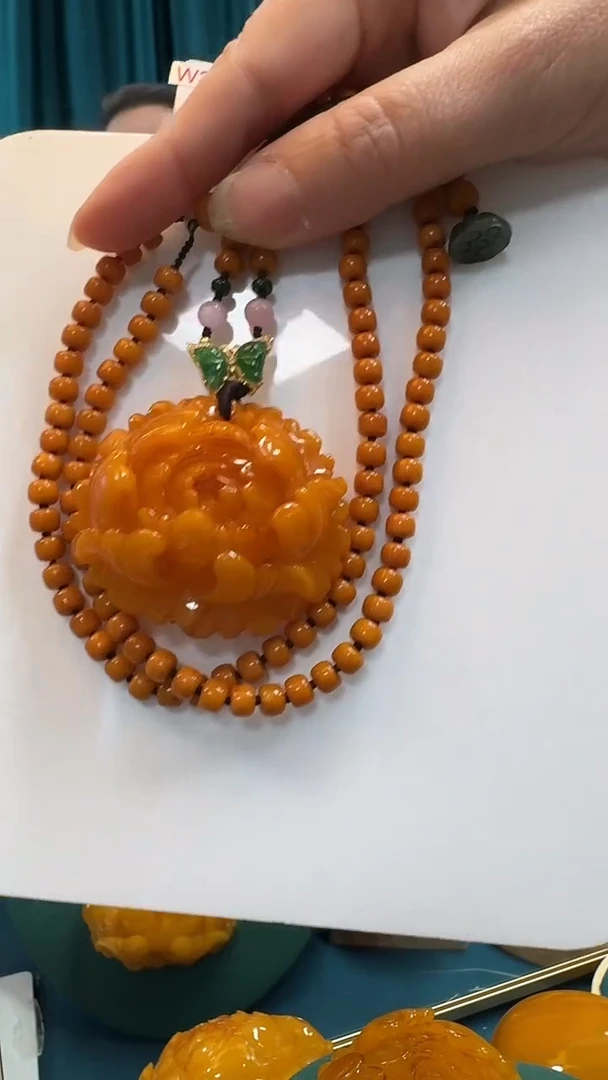 未镶嵌吊坠(赠链)琥珀蜜蜡牡丹花套装