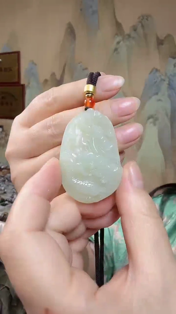 颈饰未镶嵌和田玉.