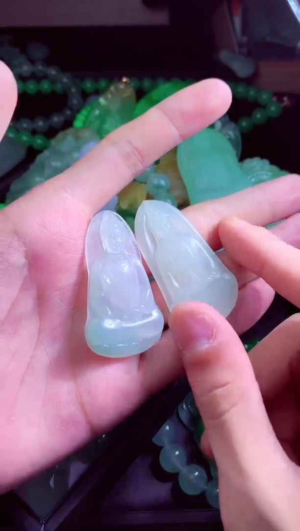 未镶嵌定制翡翠往****?翡翠毛货定制
