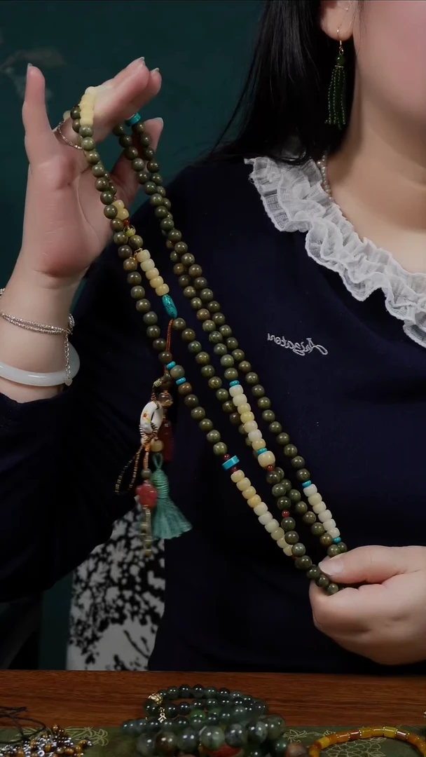 维腊木（绿檀）无事牌绿檀多宝斜挎