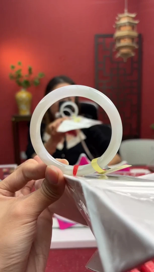 未镶嵌手镯（圆镯）翡翠翡翠手镯5