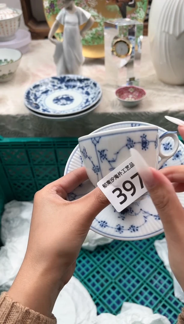 瓷片陬****串E         397