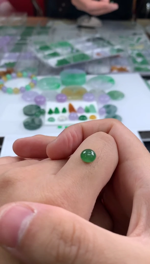 【闪购商品】定制翡翠未镶嵌翡翠