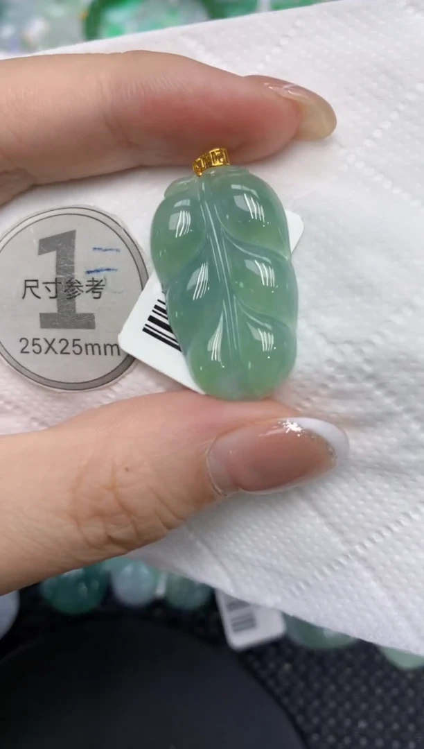 颈饰18K金镶嵌翡翠11111111
