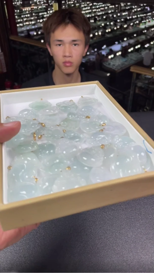 翡翠未镶嵌颈饰-11492-E7-多样性发其一