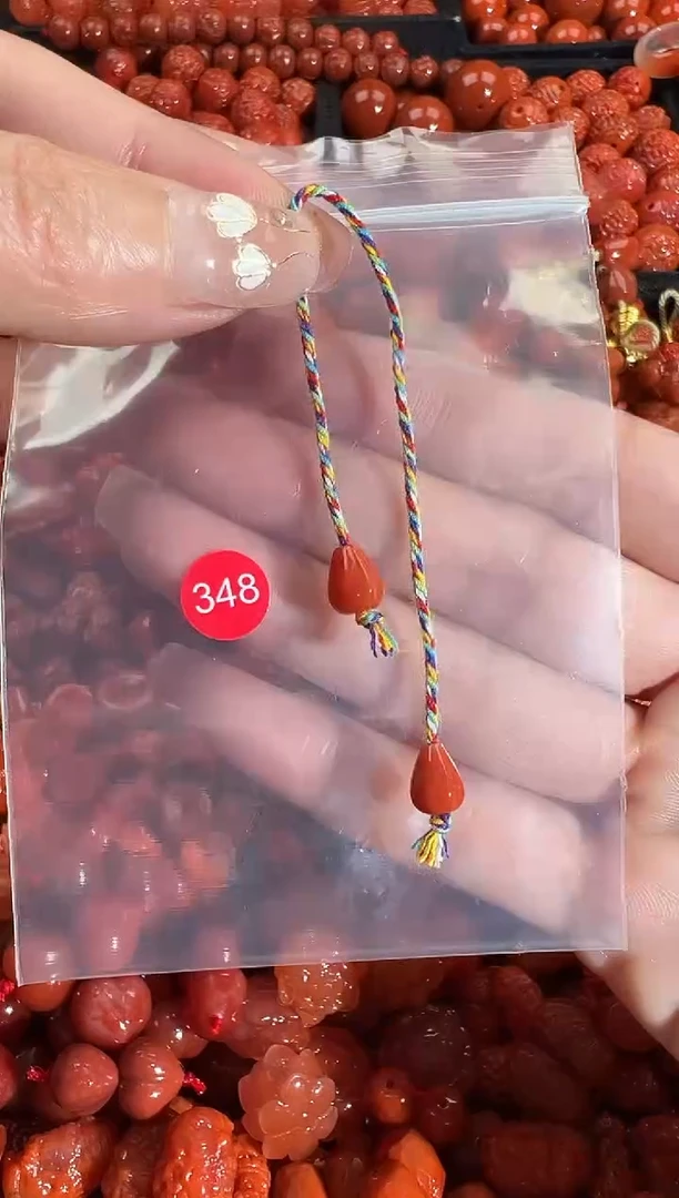 颈饰未镶嵌南红玛瑙1