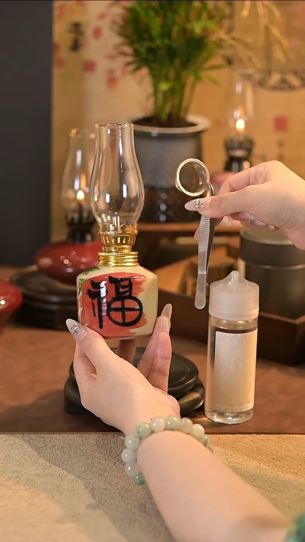 景德镇陶瓷油灯摆件  网镊子