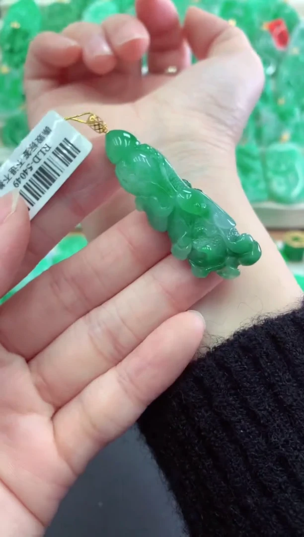 【闪购商品】翡翠吊坠(不含链)18K金镶嵌挂件