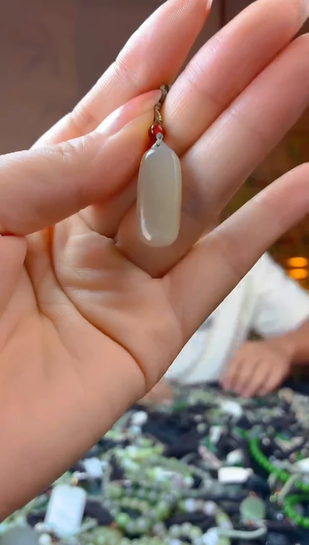 和田玉未镶嵌颈饰多样性发货，拍一发一