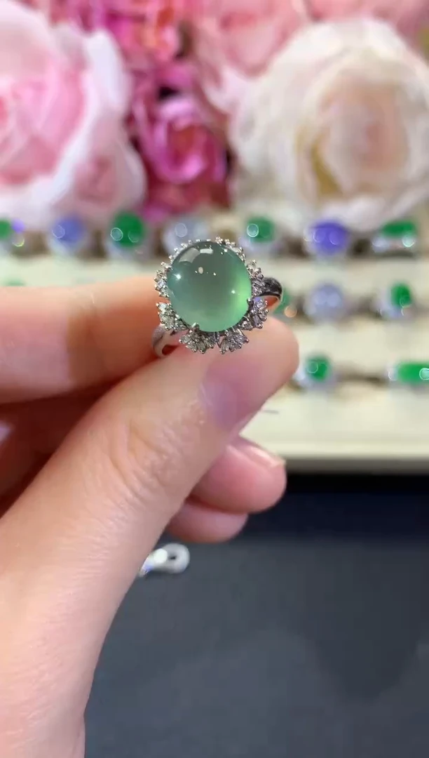 18K金镶嵌戒指翡翠冬日珠宝E96