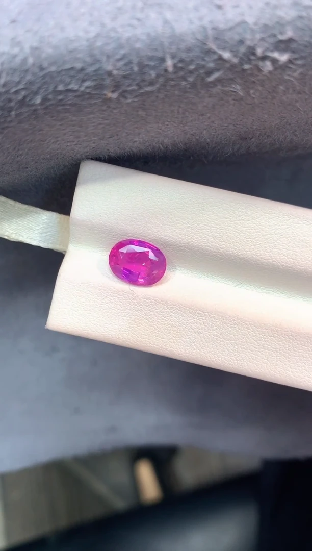 裸石蓝宝石3.08克拉无烧粉蓝宝