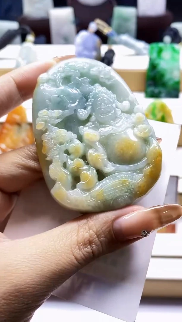 颈饰未镶嵌翡翠1