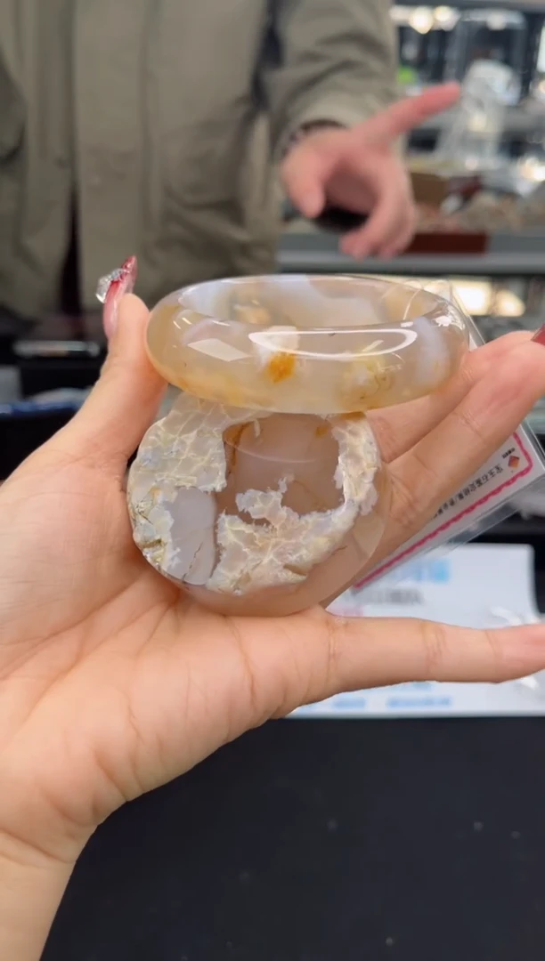 【闪购商品】石英质玉手镯未镶嵌58圈口（赠品镯心）3505061