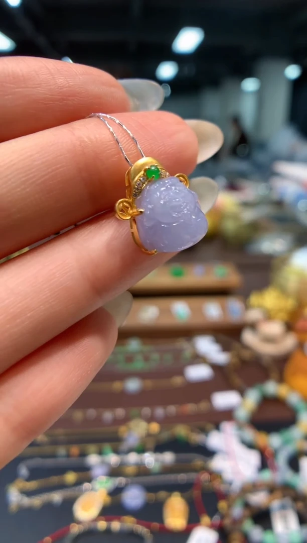 颈饰18K金镶嵌翡翠手串