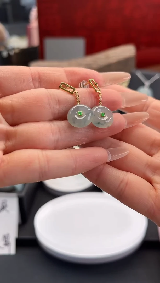 翡翠18K金镶嵌耳饰耳饰