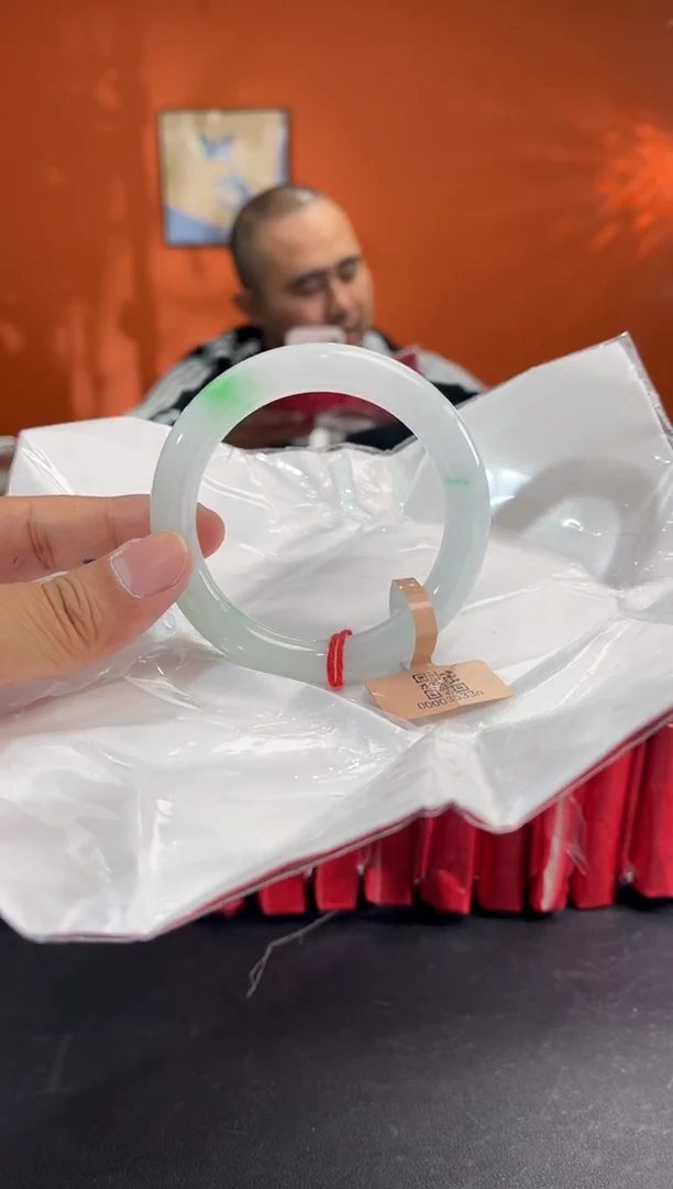 未镶嵌手镯翡翠1 56